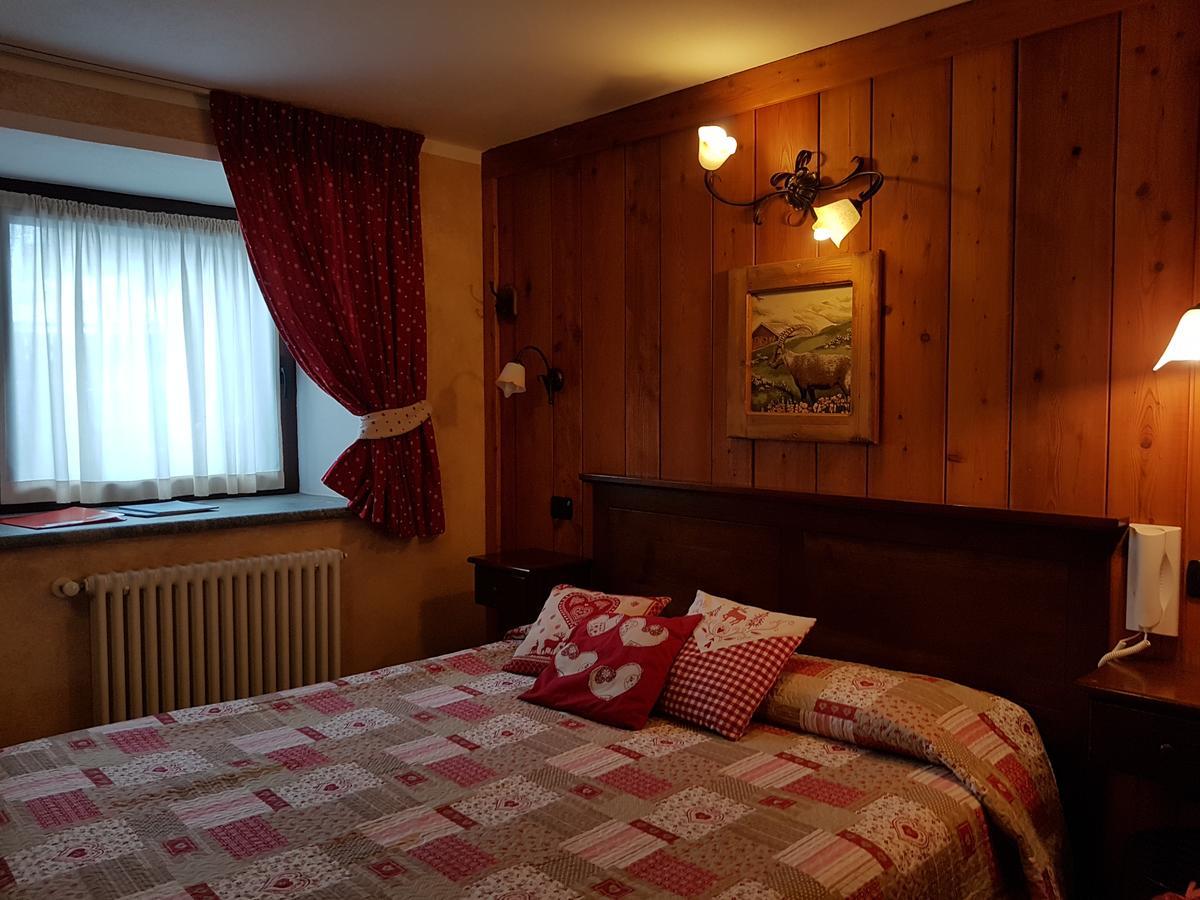 L'Ancien Paquier Chambre D'Hotes Valtournenche Exteriör bild