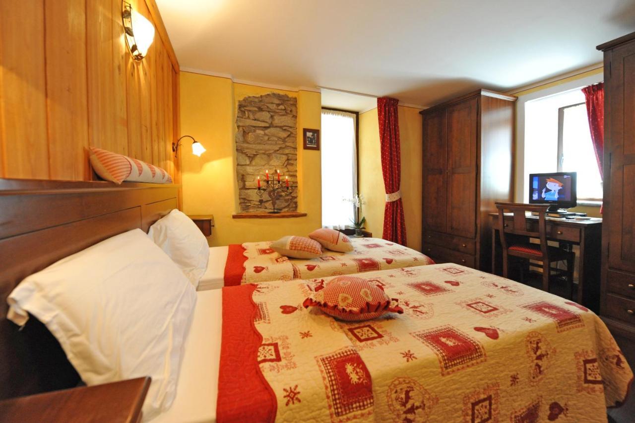 L'Ancien Paquier Chambre D'Hotes Valtournenche Exteriör bild